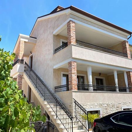 Apartments Sanja Пинезичи Экстерьер фото